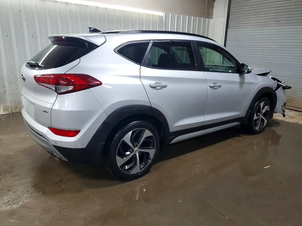 2018 Hyundai Tucson მანქანა იყიდება აუქციონზე, vin: KM8J3CA28JU822385, აუქციონის ნომერი: 51360926