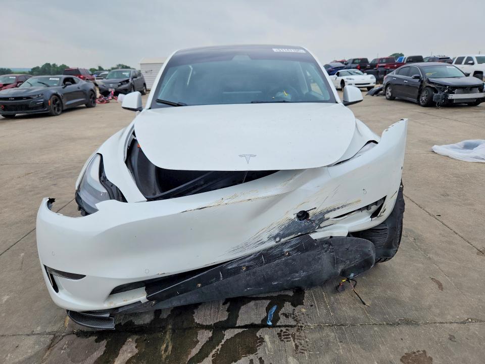 51147106 :رقم المزاد ، 7SAYGDEF0NF452268 vin ، 2022 Tesla Model Y مزاد بيع