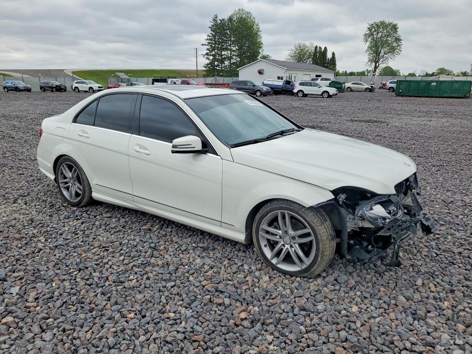 2012 Mercedes-benz C მანქანა იყიდება აუქციონზე, vin: WDDGF8BB4CR238160, აუქციონის ნომერი: 51433626