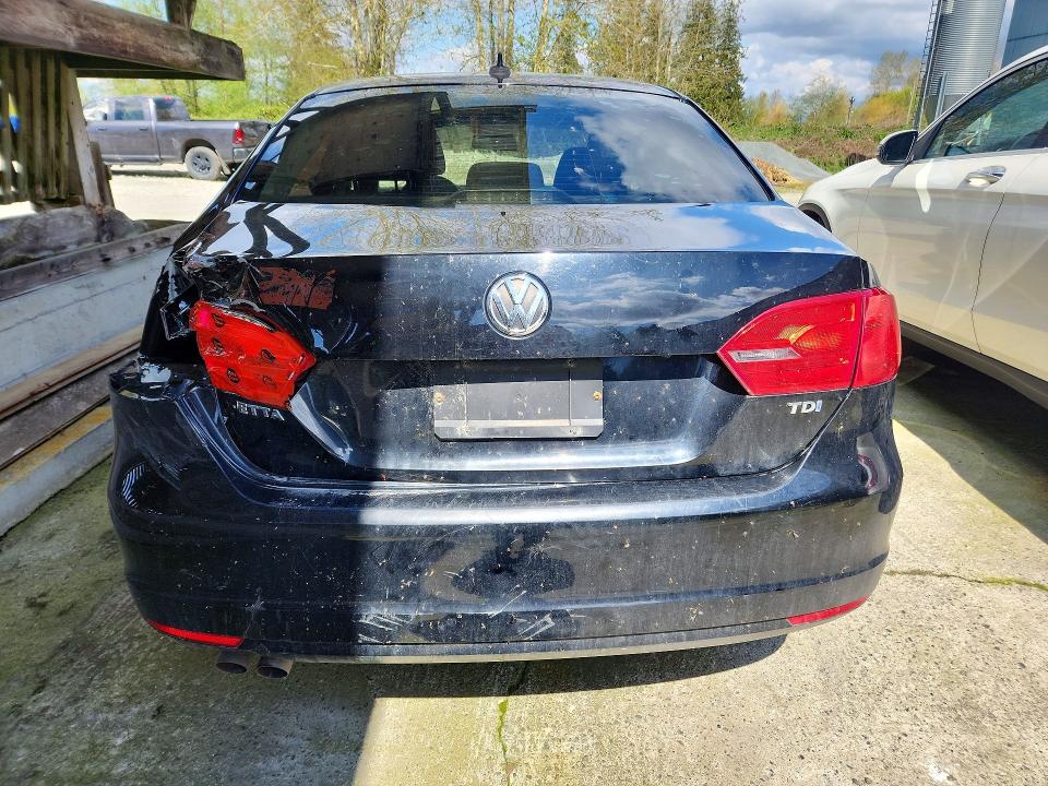 2011 Volkswagen Jetta მანქანა იყიდება აუქციონზე, vin: 3VWWL7AJ5BM007346, აუქციონის ნომერი: 48735386