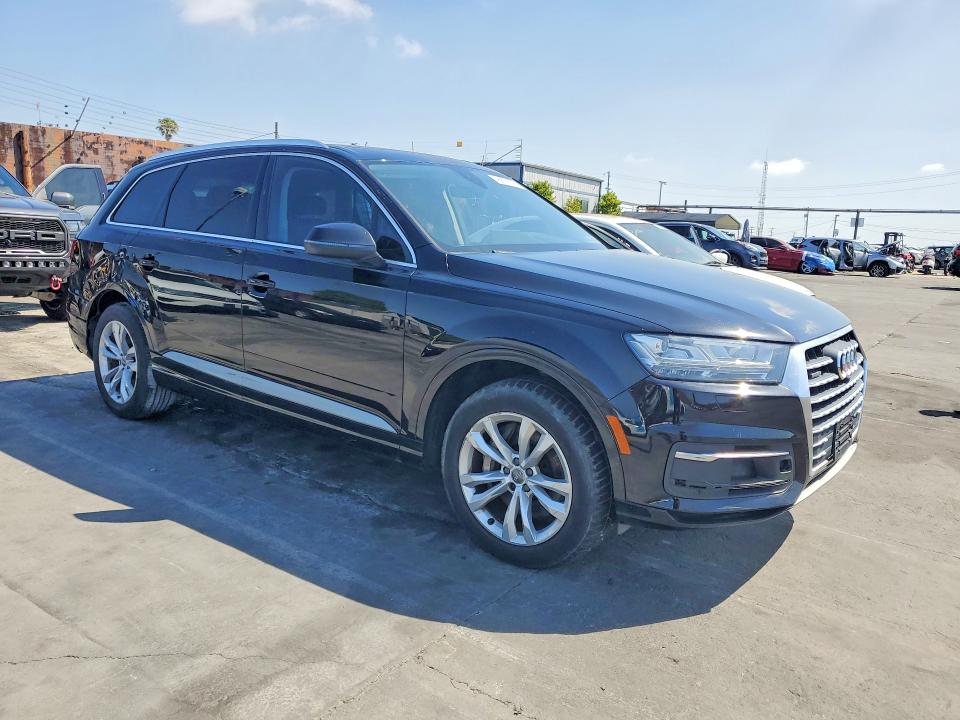 Продаж на аукціоні авто 2017 Audi Q7, vin: WA1LAAF78HD033413, номер лоту: 48870566