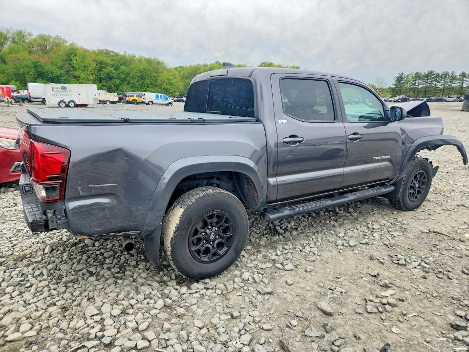 51514796 :رقم المزاد ، 3TYCZ5AN1MT021635 vin ، 2021 Toyota Tacoma مزاد بيع