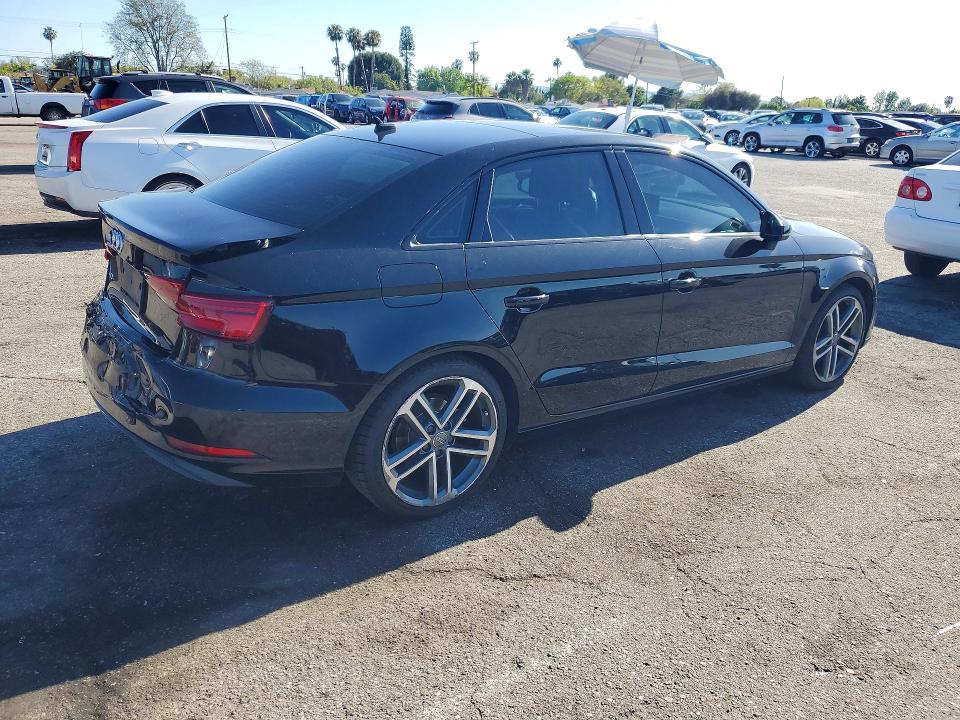 2019 Audi A3 მანქანა იყიდება აუქციონზე, vin: WAUAUGFF0KA099989, აუქციონის ნომერი: 49356126