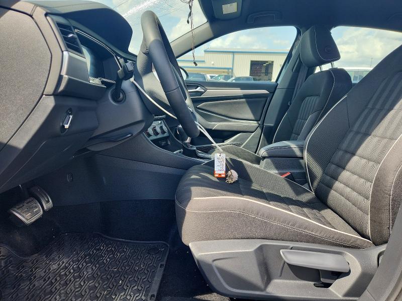 Продажа на аукционе авто 2024 Volkswagen Jetta, vin: 3VWBM7BU1RM074105, номер лота: 50331376
