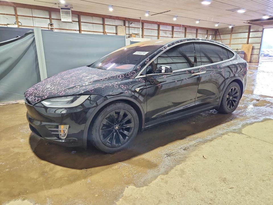 51583216 :رقم المزاد ، 5YJXCDE2XJF115666 vin ، 2018 Tesla Model X مزاد بيع