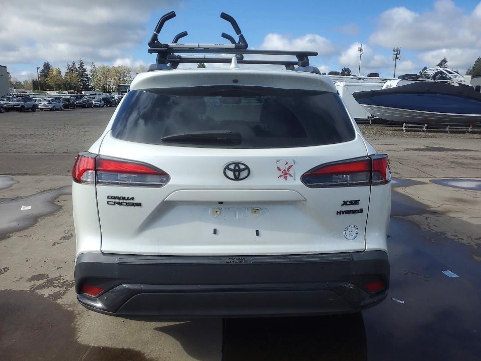 2024 Toyota Corolla Cross Hybrid მანქანა იყიდება აუქციონზე, vin: 7MUFBABG2RV024725, აუქციონის ნომერი: 49919406