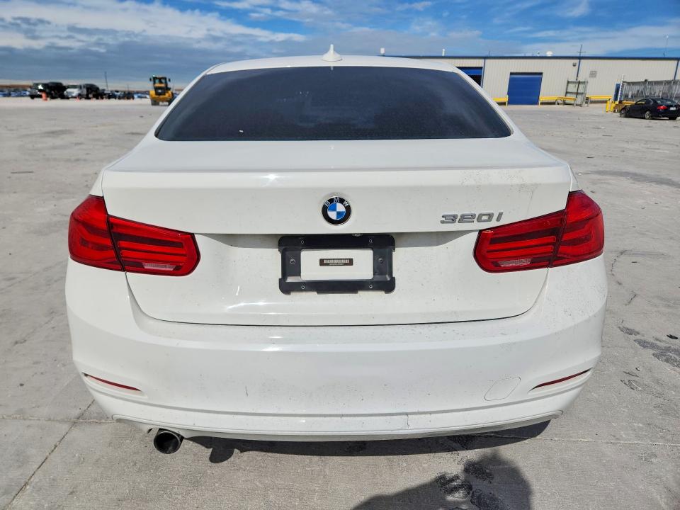 Auction sale of the 2018 Bmw 320, vin: WBA8A9C56JK622875, lot number: 50646196