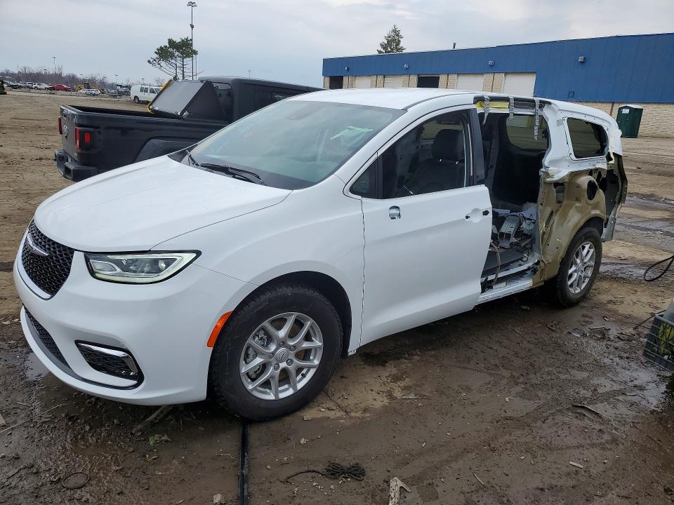 Продажа на аукционе авто 2025 Chrysler Pacifica, vin: 2C4RC1BG2SR609341, номер лота: 48946446