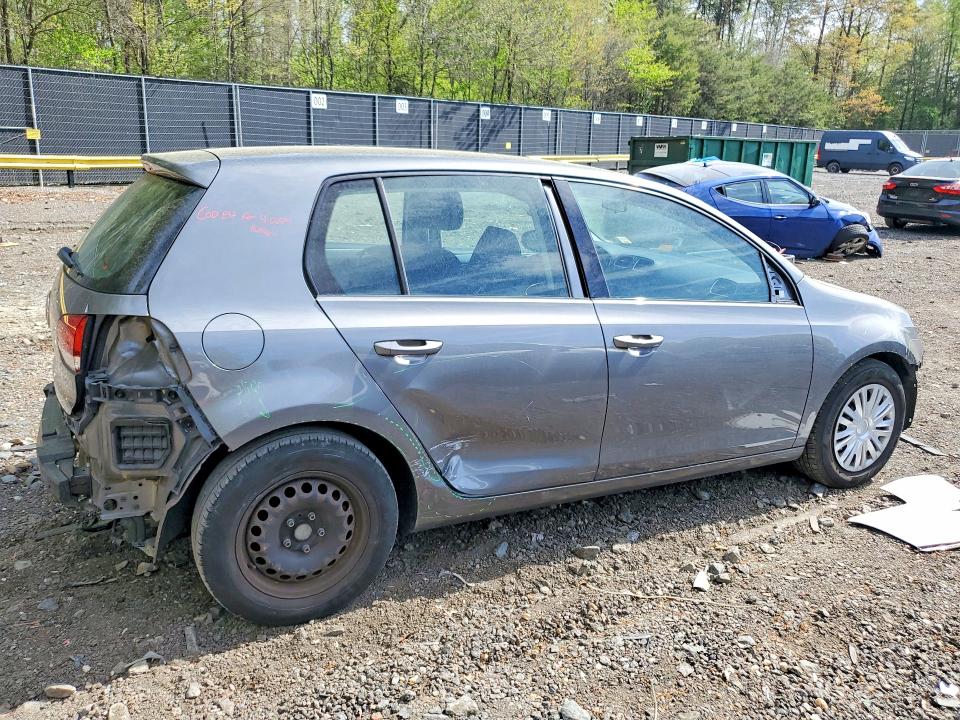 49792856 :رقم المزاد ، WVWDB7AJ7DW139833 vin ، 2013 Volkswagen Golf مزاد بيع