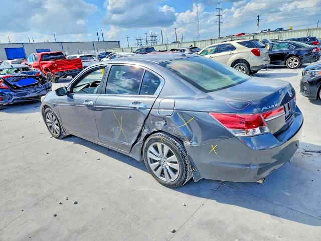 49337416 :رقم المزاد ، 1HGCP3F83BA029840 vin ، 2011 Honda Accord مزاد بيع