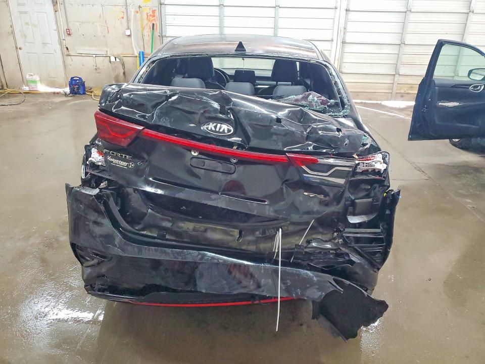 2021 Kia Forte მანქანა იყიდება აუქციონზე, vin: 3KPF34AD7ME326644, აუქციონის ნომერი: 47960626