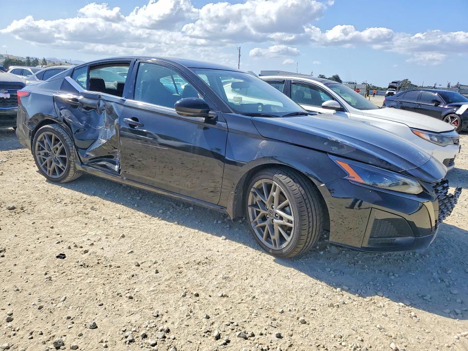 51486786 :رقم المزاد ، 1N4AL4CVXPN385550 vin ، 2023 Nissan Altima مزاد بيع