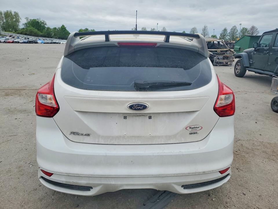 49671466 :رقم المزاد ، 1FAHP3M21CL242980 vin ، 2012 Ford Focus مزاد بيع