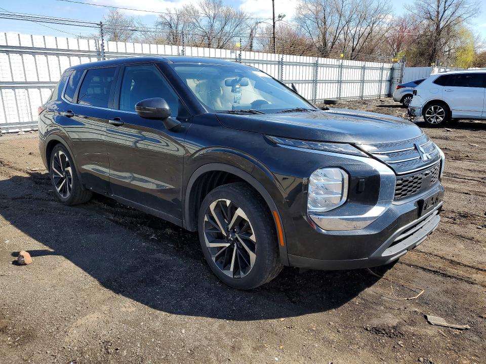 Продаж на аукціоні авто 2022 Mitsubishi Outlander, vin: JA4J4TA81NZ040910, номер лоту: 48942636