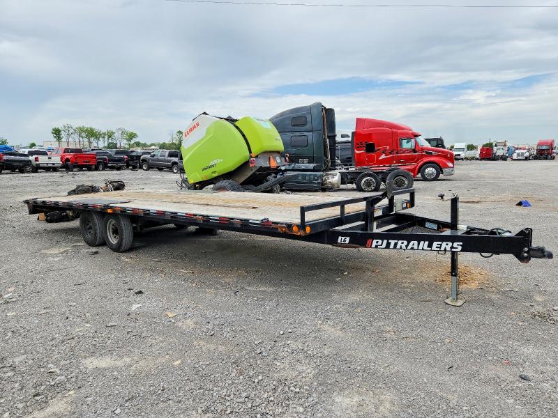 49788556 :رقم المزاد ، 4P51C3028P1394937 vin ، 2022 Peterbilt Tractor مزاد بيع