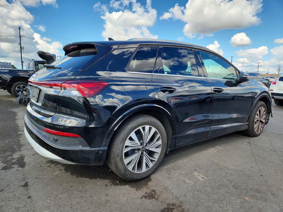 2023 Audi Q4 E-tron მანქანა იყიდება აუქციონზე, vin: WA1BCBFZXPP028563, აუქციონის ნომერი: 49637186