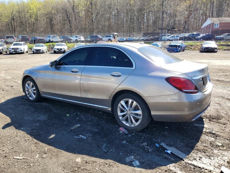 48897066 :رقم المزاد ، 55SWF8EB8KU299922 vin ، 2019 Mercedes-benz C مزاد بيع