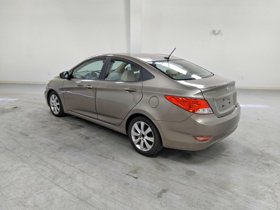48653906 :رقم المزاد ، KMHCU4AE3CU084505 vin ، 2012 Hyundai Accent مزاد بيع