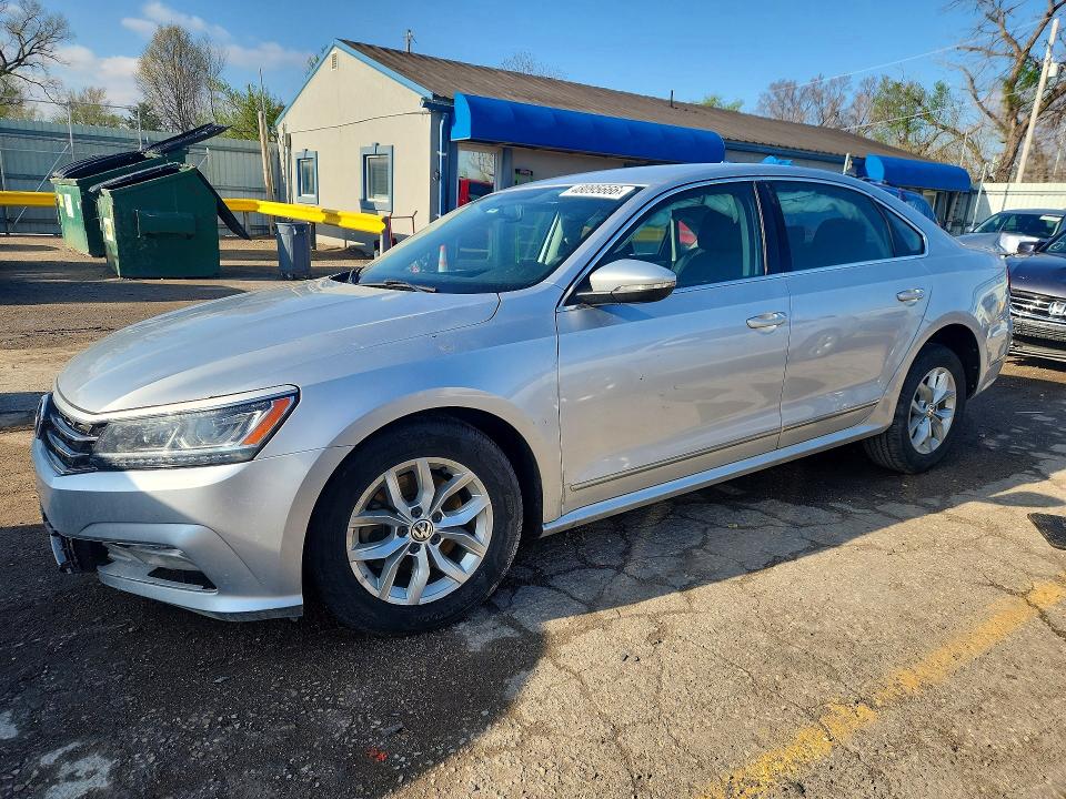 48095666 :رقم المزاد ، 1VWAS7A33GC049943 vin ، 2016 Volkswagen Passat مزاد بيع