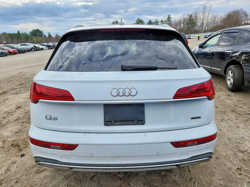 48042156 :رقم المزاد ، WA1AAAFY3M2033356 vin ، 2021 Audi Q5 مزاد بيع