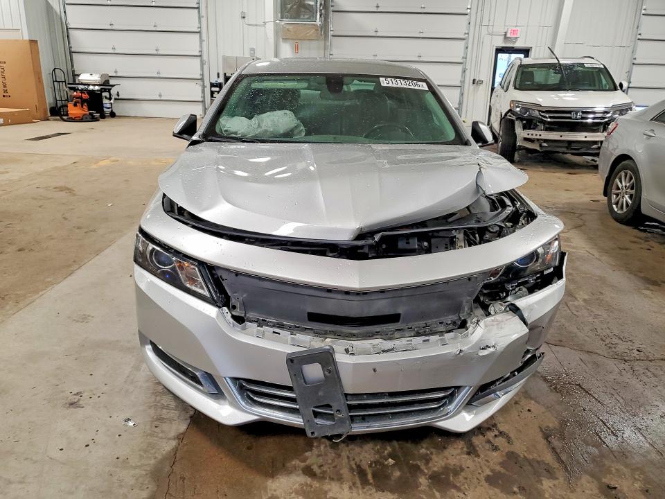 51313206 :رقم المزاد ، 2G1105SA4H9133345 vin ، 2017 Chev Impala مزاد بيع