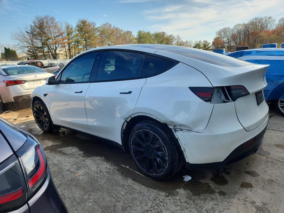 Продажа на аукционе авто 2022 Tesla Model Y, vin: 7SAYGDEE8NF398838, номер лота: 49570226
