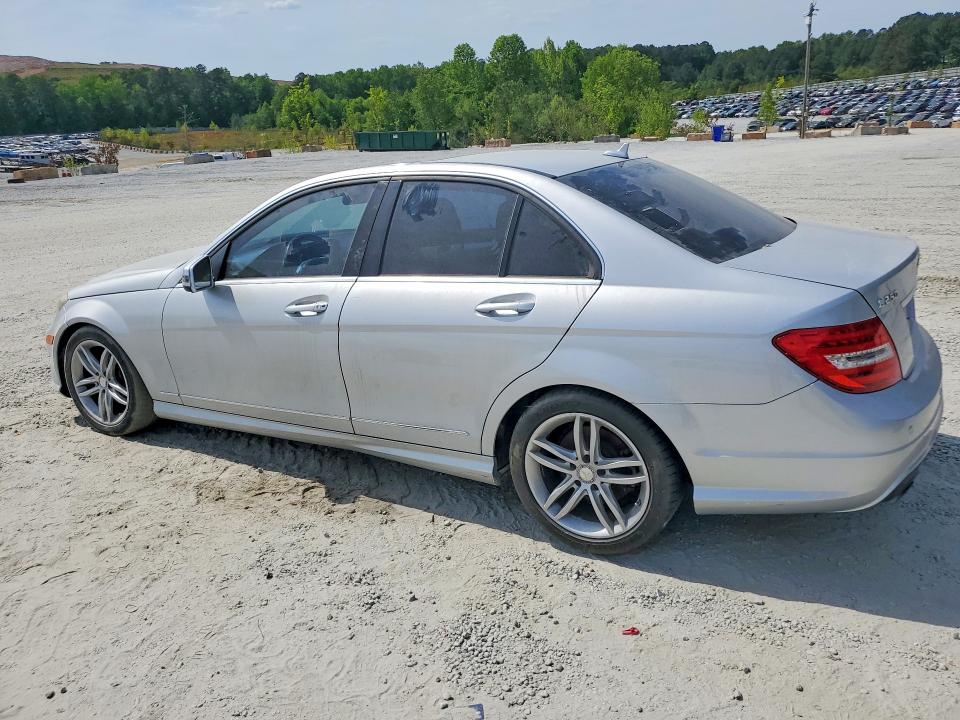 50641736 :رقم المزاد ، WDDGF4HB1DR273790 vin ، 2013 Mercedes-benz C مزاد بيع