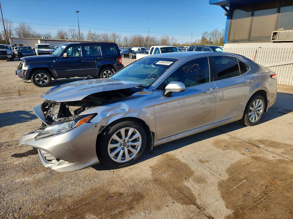 48846916 :رقم المزاد ، 4T1B11HK4KU726968 vin ، 2019 Toyota Camry مزاد بيع
