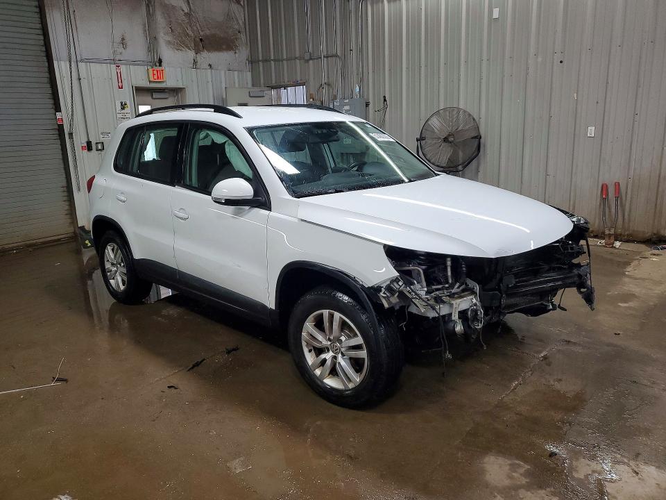 2017 Volkswagen Tiguan მანქანა იყიდება აუქციონზე, vin: WVGAV7AXXHK030418, აუქციონის ნომერი: 51453536