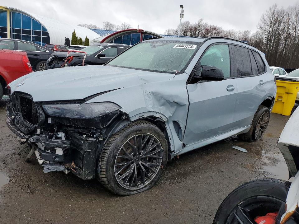 48341556 :رقم المزاد ، 5YM13ET08T9082555 vin ، 2026 Bmw X5 مزاد بيع