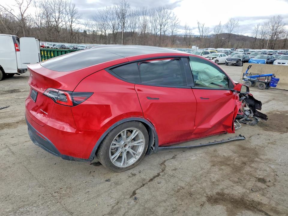 48000936 :رقم المزاد ، 5YJYGDEE3MF139315 vin ، 2021 Tesla Model Y مزاد بيع
