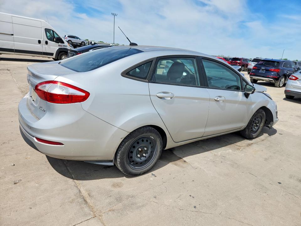 48998876 :رقم المزاد ، 3FADP4AJ6FM123339 vin ، 2015 Ford Fiesta مزاد بيع