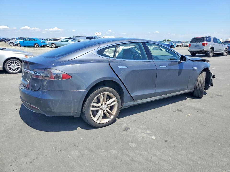 Продаж на аукціоні авто 2015 Tesla Model S, vin: 5YJSA1E11FF118811, номер лоту: 48548226