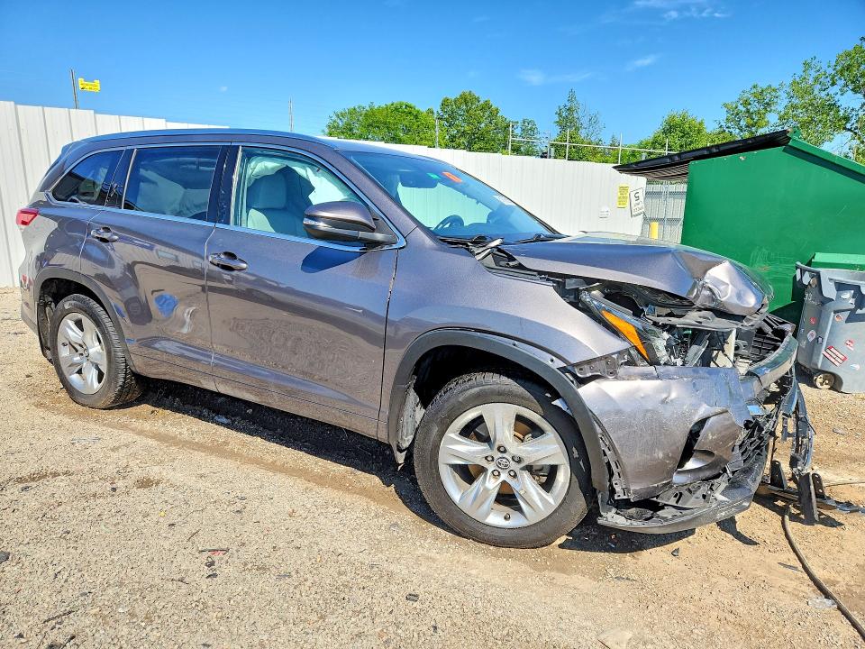 Продажа на аукционе авто 2019 Toyota Highlander, vin: 5TDDZRFH8KS992848, номер лота: 51879526