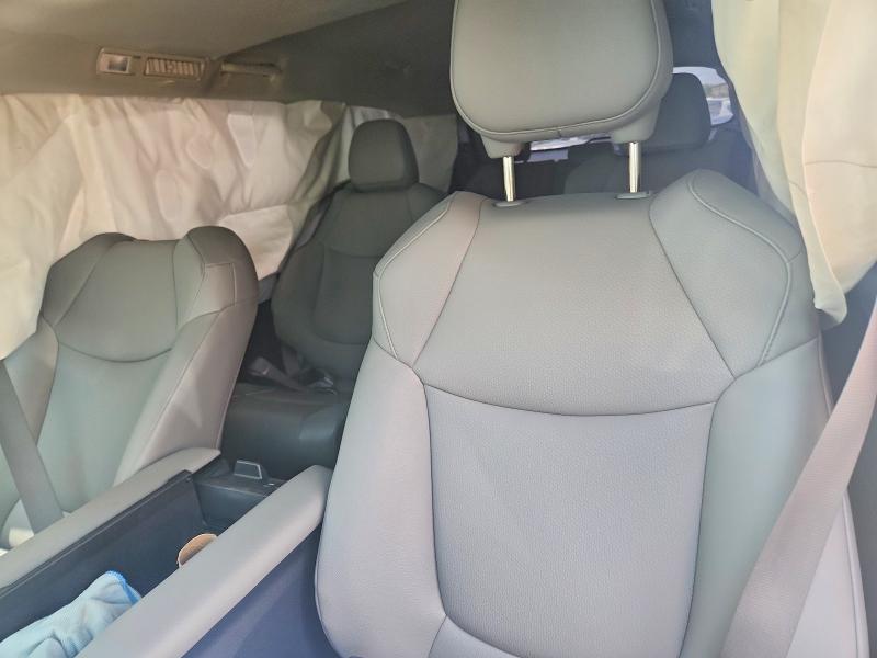 Продаж на аукціоні авто 2025 Toyota Sienna, vin: 5TDYSKFCXSS211443, номер лоту: 48210936