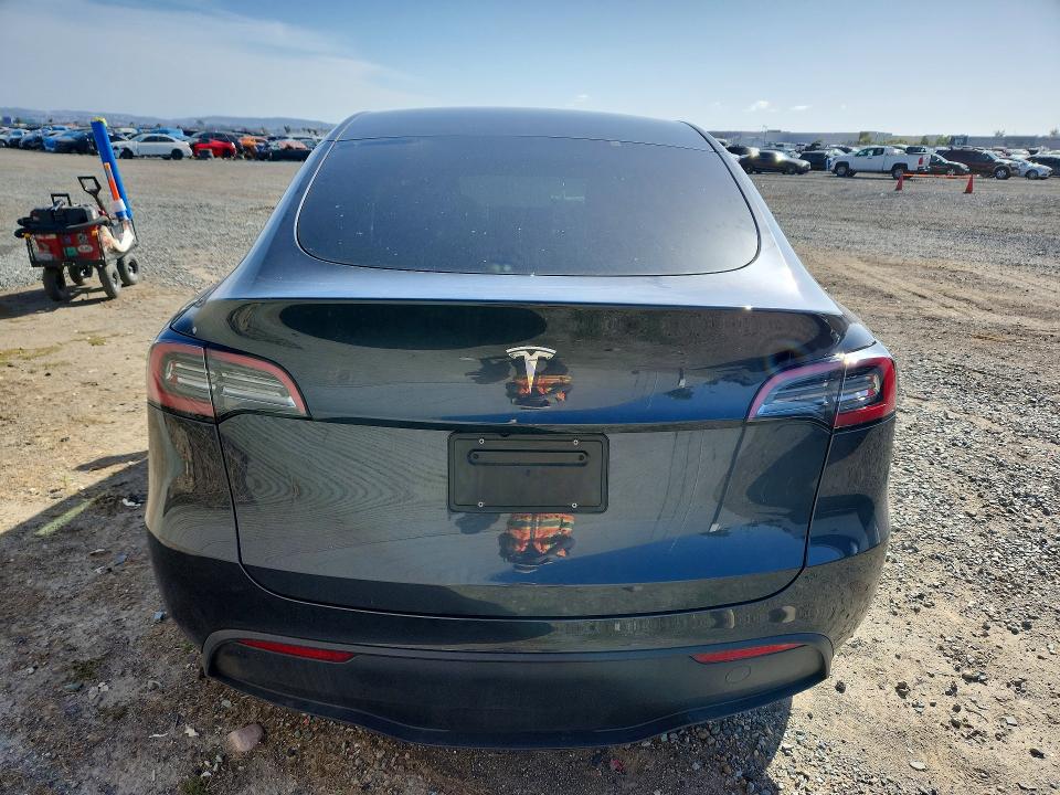 Продажа на аукционе авто 2024 Tesla Model Y, vin: 7SAYGDED1RF044060, номер лота: 51722676