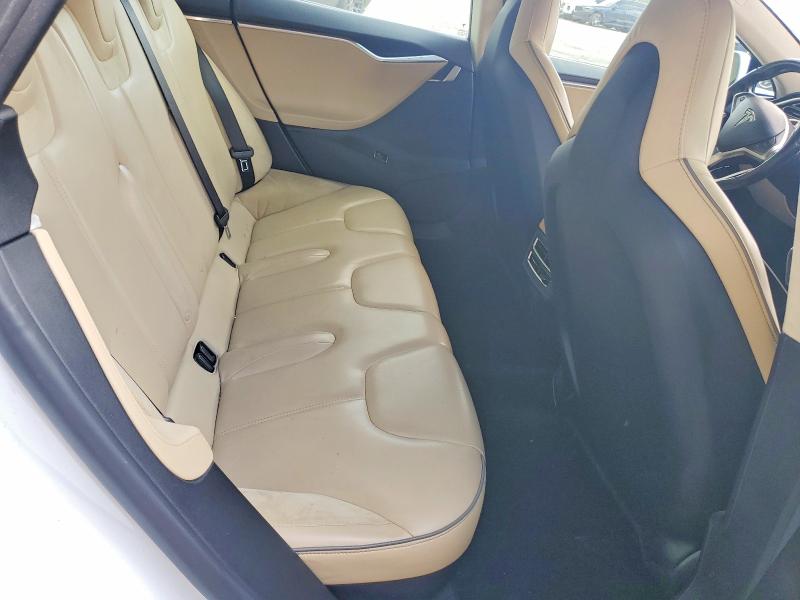 48261256 :رقم المزاد ، 5YJSA1CP5DFP16680 vin ، 2013 Tesla Model S مزاد بيع