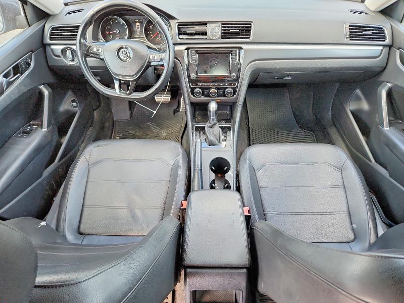 49979576 :رقم المزاد ، 1VWDT7A36HC060950 vin ، 2017 Volkswagen Passat مزاد بيع