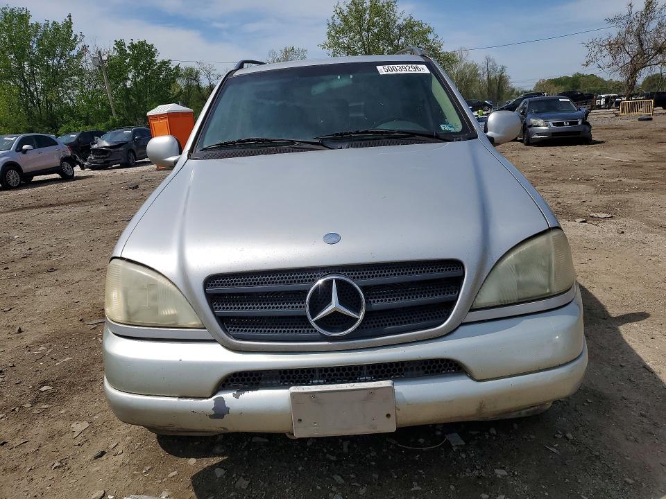 50039296 :رقم المزاد ، 4JGAB72E8YA189188 vin ، 2000 Mercedes-benz Ml430 مزاد بيع