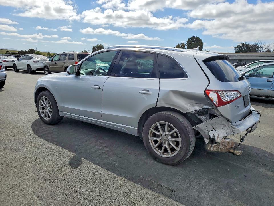 50004256 :رقم المزاد ، WA1LKAFP8AA099710 vin ، 2010 Audi Q5 مزاد بيع