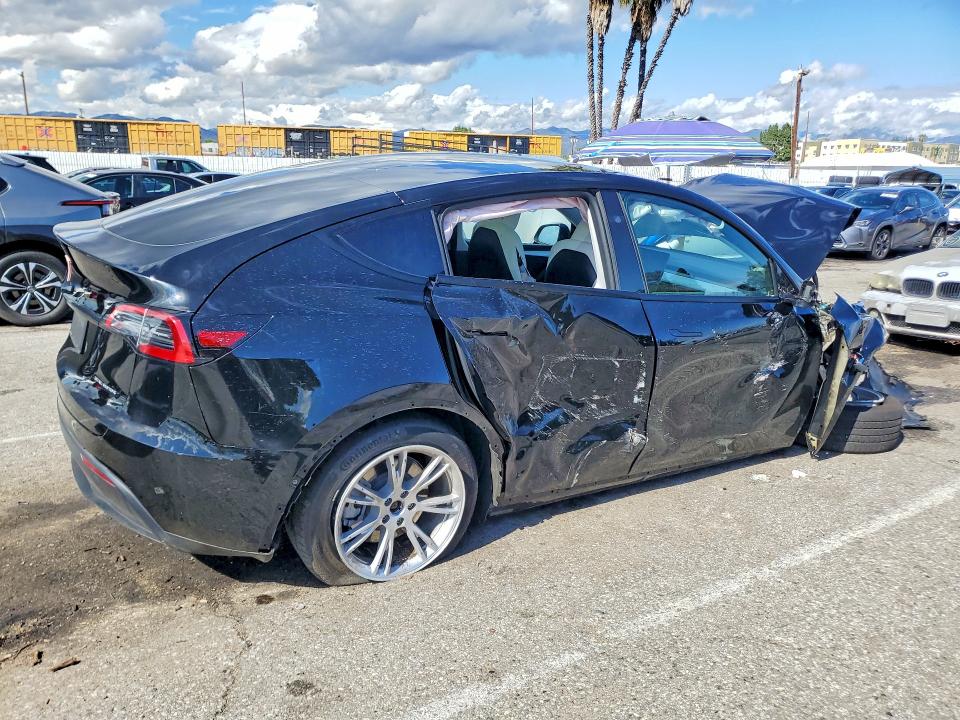 49566576 :رقم المزاد ، 7SAYGDED3PF979688 vin ، 2023 Tesla Model Y مزاد بيع