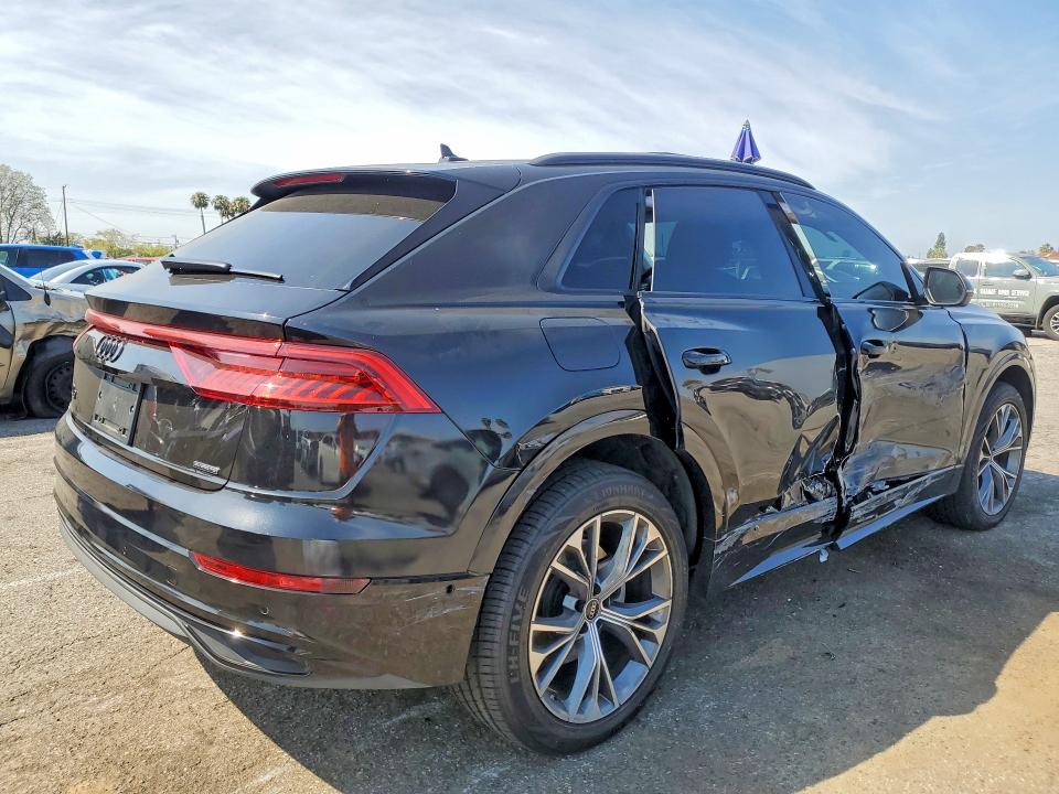 2022 Audi Q8 მანქანა იყიდება აუქციონზე, vin: WA1AVBF15ND003729, აუქციონის ნომერი: 49174766