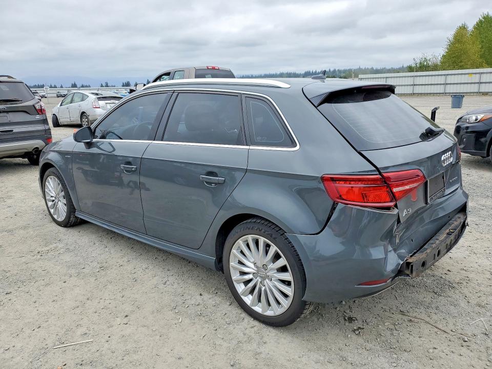 Продажа на аукционе авто 2018 Audi A3, vin: WAUTPBFF2JA062315, номер лота: 50849866
