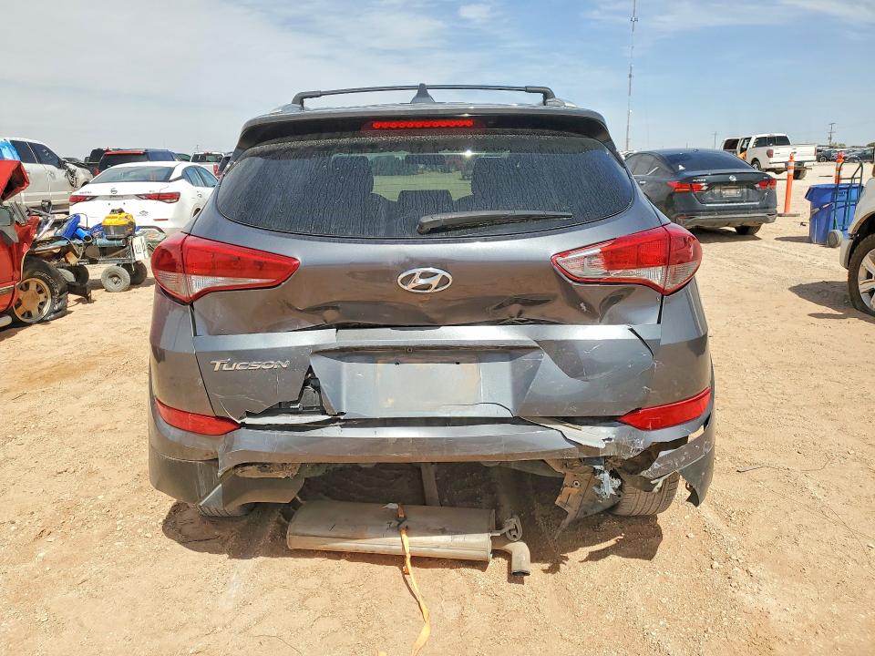 2018 Hyundai Tucson მანქანა იყიდება აუქციონზე, vin: KM8J33A45JU635557, აუქციონის ნომერი: 50988156