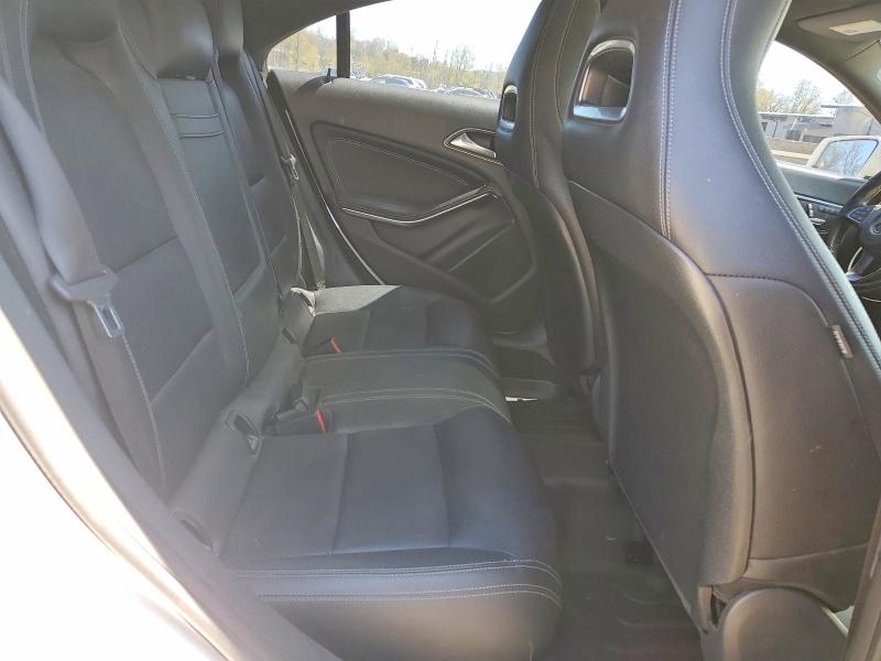 51074506 :رقم المزاد ، WDDSJ4GB0JN633774 vin ، 2018 Mercedes-benz Cla مزاد بيع