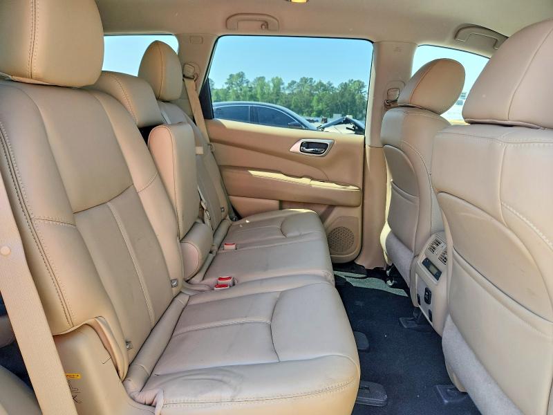 51127026 :رقم المزاد ، 5N1DR2MN1HC642306 vin ، 2017 Nissan Pathfinder مزاد بيع