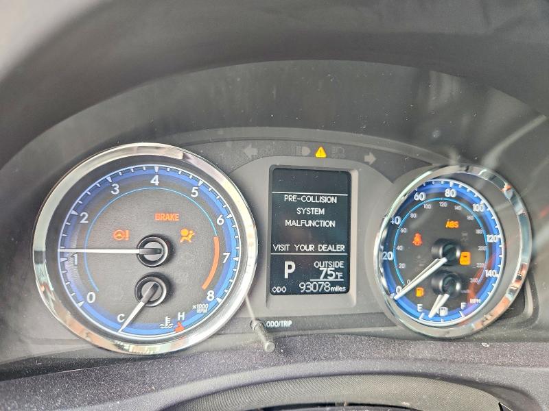 Aukcja sprzedaży 2018 Toyota Corolla, vin: 5YFBURHE5JP853714, numer aukcji: 49627666