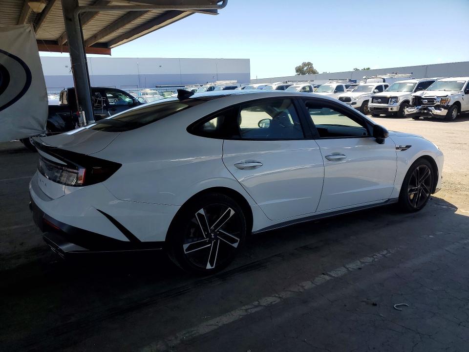 Продажа на аукционе авто 2024 Hyundai Sonata, vin: KMHL54JC0RA405907, номер лота: 51880316