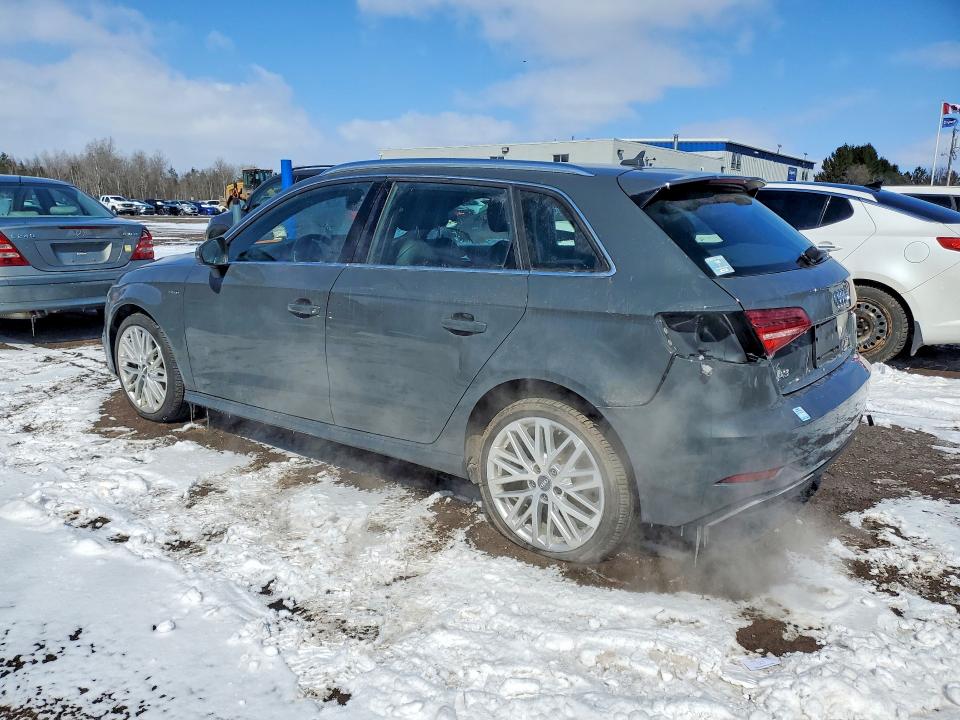 Продажа на аукционе авто 2017 Audi A3, vin: WAUSPBFF7HA146992, номер лота: 46742406