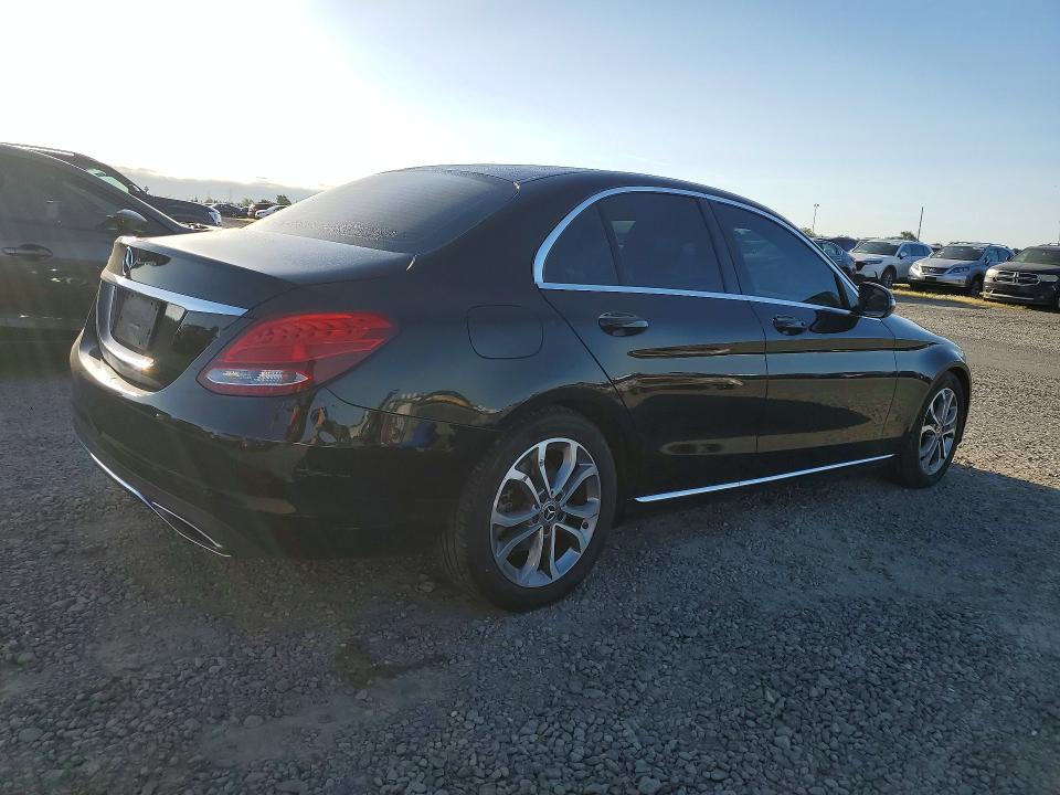 2018 Mercedes-benz C მანქანა იყიდება აუქციონზე, vin: 55SWF4JB9JU239113, აუქციონის ნომერი: 50228296